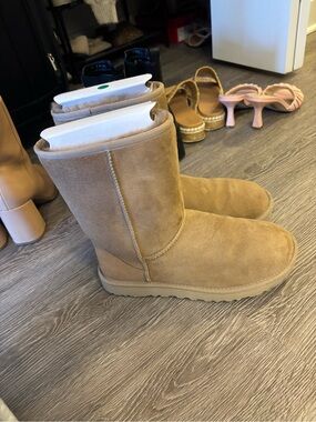 UGG Classic Short Boots